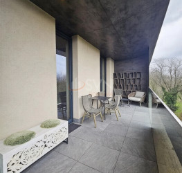 Apartament, 4 rooms with underground parking included Bucuresti/Floreasca