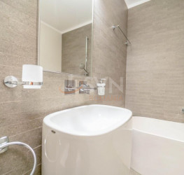 Apartament, 4 rooms with underground parking included Bucuresti/Aviatorilor