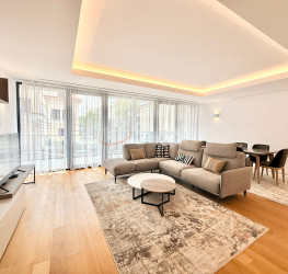 Apartament, 4 rooms with underground parking included Bucuresti/Primaverii