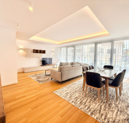 Apartament, 4 rooms with underground parking included Bucuresti/Primaverii