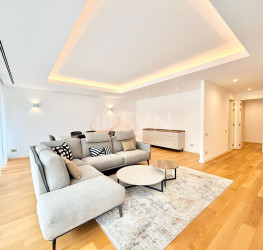 Apartament, 4 rooms with underground parking included Bucuresti/Primaverii