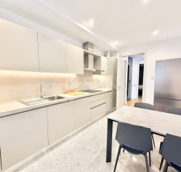 Apartament, 4 rooms with underground parking included Bucuresti/Primaverii