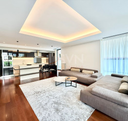 Apartament, 4 rooms with underground parking included Bucuresti/Primaverii