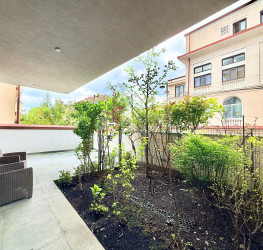 Apartament, 4 rooms with underground parking included Bucuresti/Primaverii