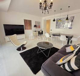 Apartament, 4 rooms with underground parking included Bucuresti/Primaverii