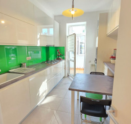 Apartament, 4 rooms with underground parking included Bucuresti/Primaverii