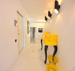 Apartament, 4 rooms with underground parking included Bucuresti/Primaverii