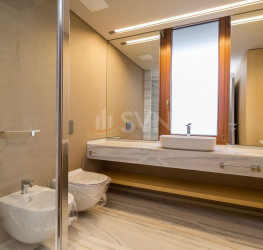 Apartament, 4 rooms with underground parking included Bucuresti/Primaverii