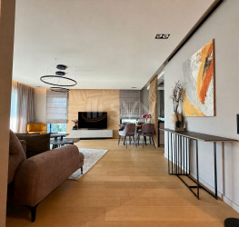 Apartament, 4 rooms with underground parking included Bucuresti/Pipera