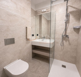 Apartament, 4 rooms with underground parking included Bucuresti/Timpuri Noi