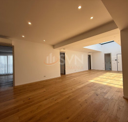 Apartament, 4 rooms with underground parking included Bucuresti/Dacia