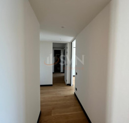 Apartament, 4 rooms with underground parking included Bucuresti/Pipera