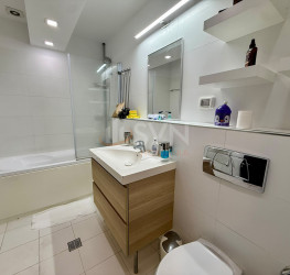 Apartament, 4 rooms with underground parking included Bucuresti/Pipera