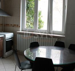 Apartament, 4 rooms with underground parking included Bucuresti/Dorobanti