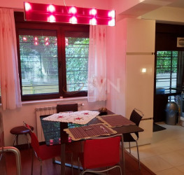 Apartament, 4 rooms with underground parking included Bucuresti/Floreasca