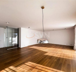 Apartament, 4 rooms with underground parking included Bucuresti/Primaverii