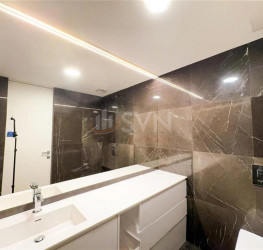 Apartament, 4 rooms with underground parking included Bucuresti/Primaverii