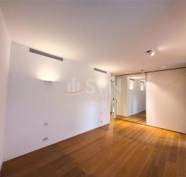 Apartament, 4 rooms with underground parking included Bucuresti/Primaverii