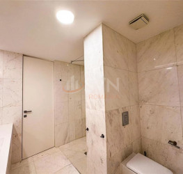 Apartament, 4 rooms with underground parking included Bucuresti/Primaverii