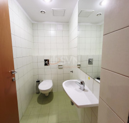 Apartament, 4 rooms with underground parking included Bucuresti/Dorobanti