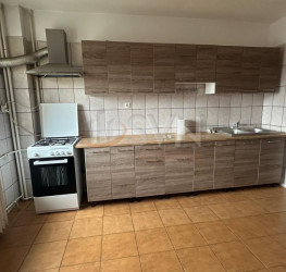 Apartament, 5 camere, 108 mp Bucuresti/P-ta Unirii