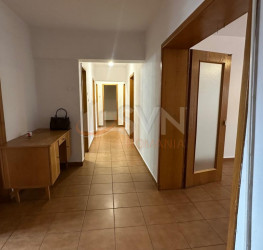 Apartament, 5 camere, 108 mp Bucuresti/P-ta Unirii
