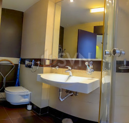 Apartament, 5 camere cu loc parcare exterior inclus Bucuresti/Iancu Nicolae