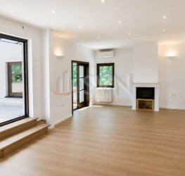 Apartament, 5 camere cu loc parcare exterior inclus Bucuresti/Kiseleff