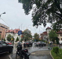 Apartament, 5 camere cu loc parcare exterior inclus Bucuresti/Kiseleff