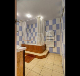 Apartament, 5 camere cu loc parcare exterior inclus Bucuresti/1 Mai