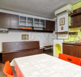 Apartament, 5 camere cu loc parcare exterior inclus Bucuresti/1 Mai