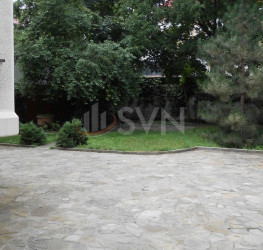 Apartament, 5 camere cu loc parcare exterior inclus Bucuresti/Capitale