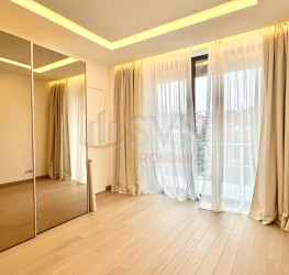 Apartament, 5 camere cu loc parcare subteran inclus Bucuresti/Kiseleff