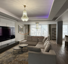 Apartament, 5 camere cu loc parcare subteran inclus Bucuresti/Herastrau