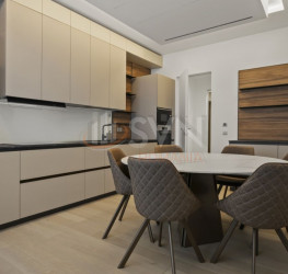 Apartament, 5 camere cu loc parcare subteran inclus Bucuresti/Kiseleff