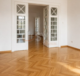 Apartament, 5 rooms, 130 mp Bucuresti/P-ta Unirii