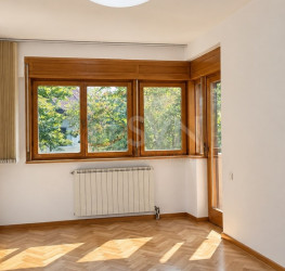 Apartament, 5 rooms, 200 mp Bucuresti/Aviatorilor