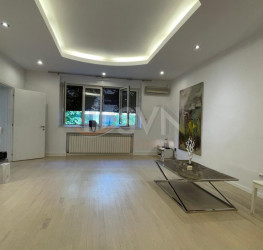 Apartament, 5 rooms, 221 mp Bucuresti/Capitale