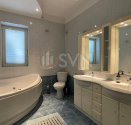 Apartament, 5 rooms, 221 mp Bucuresti/Capitale