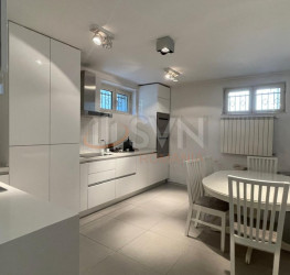 Apartament, 5 rooms, 221 mp Bucuresti/Capitale