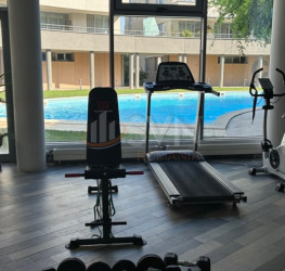 Apartament, 5 rooms with outdoor parking included Bucuresti/Iancu Nicolae