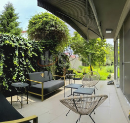 Apartament, 5 rooms with outdoor parking included Bucuresti/Iancu Nicolae