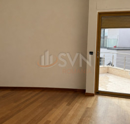 Apartament, 5 rooms with outdoor parking included Bucuresti/Primaverii