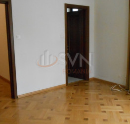 Apartament, 5 rooms with outdoor parking included Bucuresti/Capitale