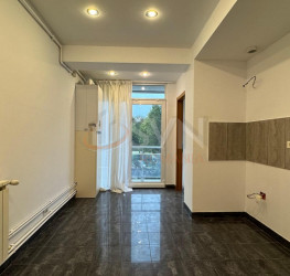 Apartament, 5 rooms with underground parking included Bucuresti/Primaverii