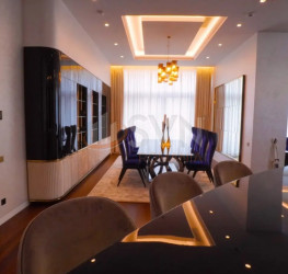 Apartament, 5 rooms with underground parking included Bucuresti/Herastrau