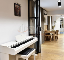 Apartament, 5 rooms with underground parking included Bucuresti/Aviatiei