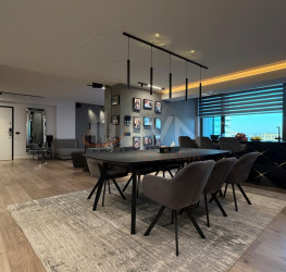 Apartament, 5 rooms with underground parking included Bucuresti/Herastrau