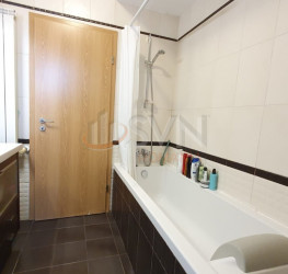 Apartament, 5 rooms with underground parking included Bucuresti/Soseaua Nordului
