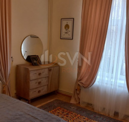 Apartament, 6 camere cu loc parcare exterior inclus Bucuresti/Gradina Icoanei